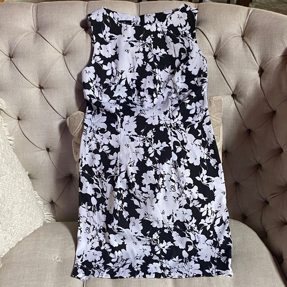 AGB Dress Floral Black and White Women's Dress (size 6) - Picture 1 of 2
